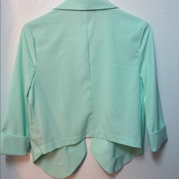 Mint Iz Byer Crop Blazer - Picture 2 of 3